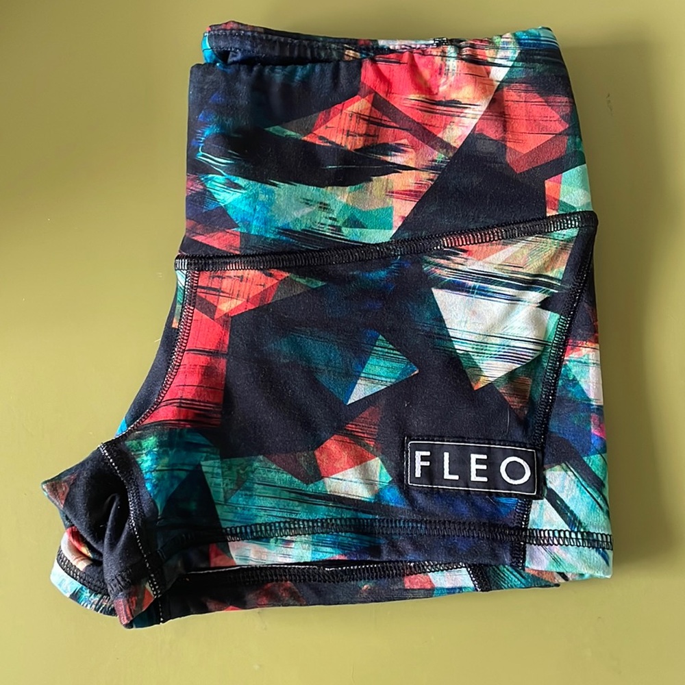 FLEO shorts